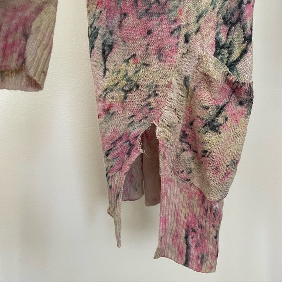 Sparrow Cherry Blossom Light Knitted V Neck Pullover - Picture 10 of 10